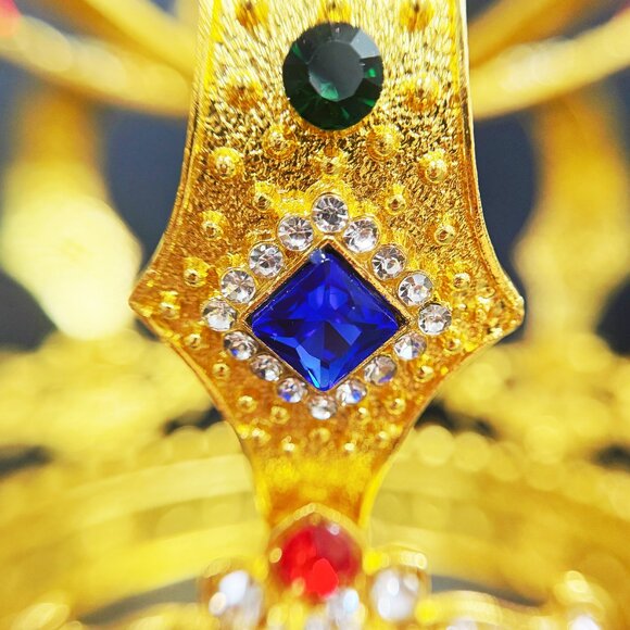 Gold Imperial State Crown: Vintage Royal Jewelry, Holy coronation crown - Picture 4 of 8